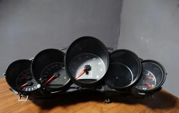 Porsche Panamera (970) Speedometer (instrument cluster) 97064115604