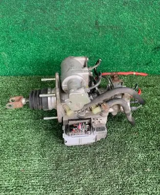 Toyota Prius (XW30) ABS Pump 4727047030 001260398