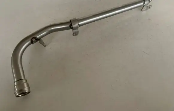 Audi Q7 4M Engine coolant pipe/hose 06E131831S