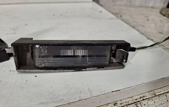 Toyota RAV 4 (XA10) Number plate light