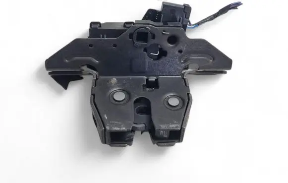 Opel Astra J Tailgate/trunk/boot lock/catch/latch 13581023