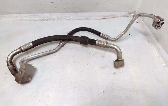 Opel Astra H Air conditioning (A/C) pipe/hose 6741570A