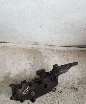 Volvo S60 Engine mounting bracket 9497106