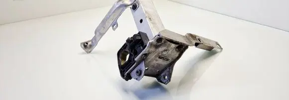 BMW 7 F01 F02 F03 F04 Radiator mount bracket 7186513 7207151 758311902