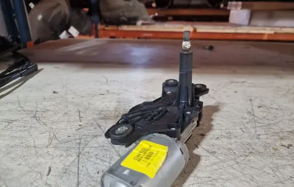 Ford B-MAX Rear window wiper motor AV6117K441AC