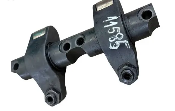 Volkswagen Golf IV Camshaft 038443b