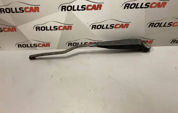 Jeep Grand Cherokee (WJ) Rear wiper blade arm