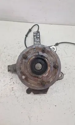 Chrysler Pacifica Front wheel hub