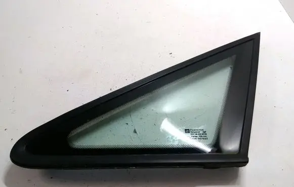 Opel Zafira A Front triangle window/glass 90579337 90579339