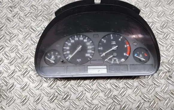 BMW 5 E39 Speedometer (instrument cluster)