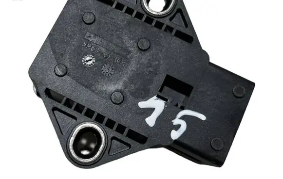 BMW 5 E60 E61 ESP acceleration yaw rate sensor 34526758750 0265005266