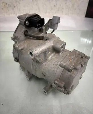 Mitsubishi Eclipse Cross Air conditioning (A/C) compressor (pump) 7813b097