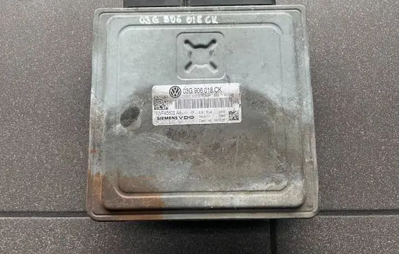 Volkswagen PASSAT B6 Engine control unit/module 03G906018CK