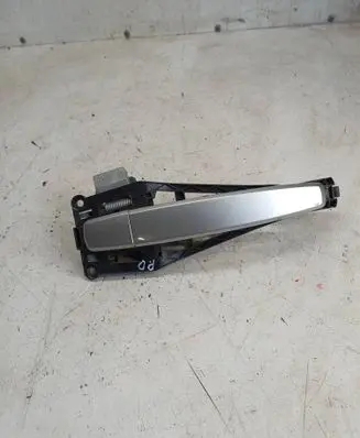 Opel Astra H Front door exterior handle 