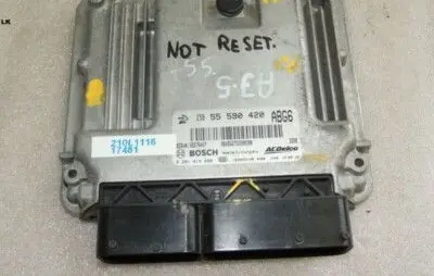 Opel Astra J Engine control unit/module 55579447