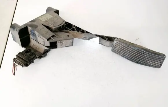 Opel Zafira A Accelerator throttle pedal 0281002298 90581208AQ
