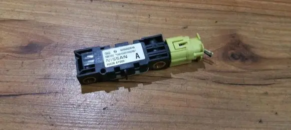 Nissan Micra Airbag deployment crash/impact sensor 0285003019 98830ay000