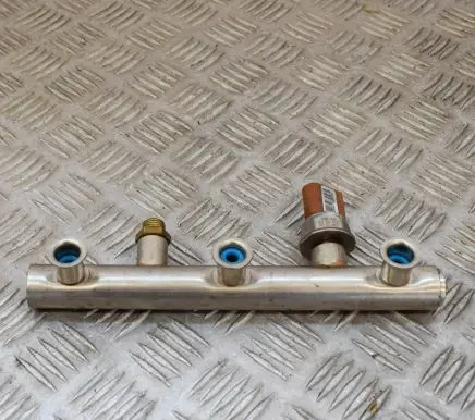 Audi A4 S4 B8 8K Fuel main line pipe