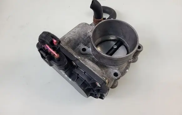 Toyota Avensis T270 Throttle valve 22030-0T050