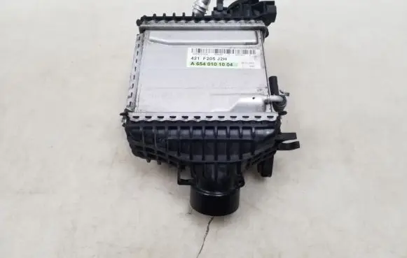 Mercedes-Benz E W213 Intercooler radiator A6540101004