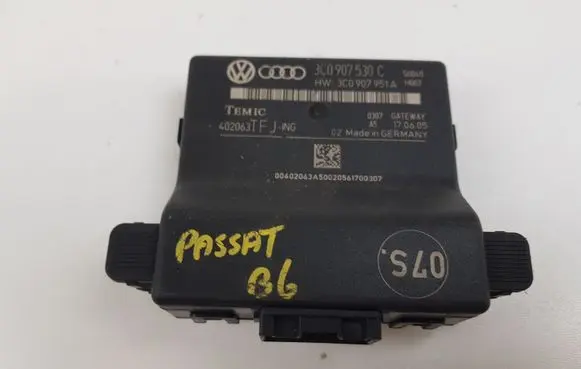 Volkswagen PASSAT B6 Gateway control module 3C0907530C 3C0907951A