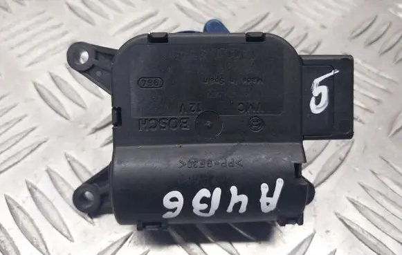 Audi A4 S4 B6 8E 8H A/C air flow flap actuator/motor 8E1820511F