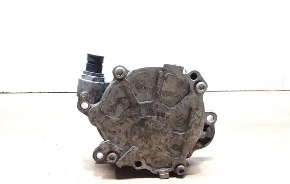 Skoda Yeti (5L) Vacuum pump 03L145100F