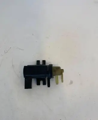 Volkswagen PASSAT B6 Vacuum valve 1K0906627A