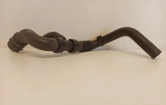 Volvo V60 Engine coolant pipe/hose 31325615