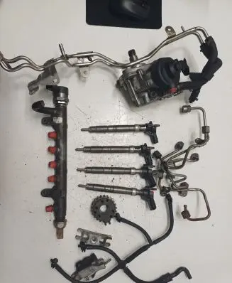 Volkswagen Transporter - Caravelle T5 Fuel injection system set 03L130277C 0445116035 0445010520