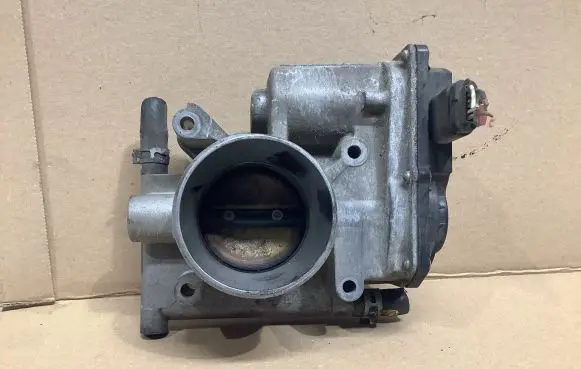 Mazda 6 Throttle valve L3R413640 125000138