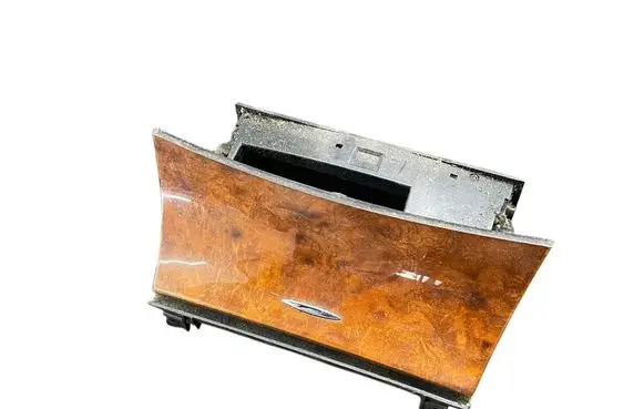 Mercedes-Benz E W211 Car ashtray A2116802852