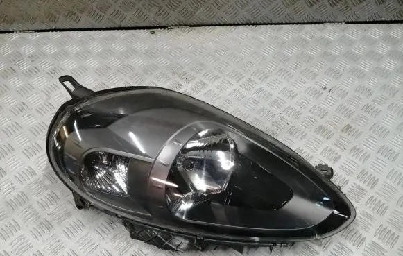 Fiat 500L Headlight/headlamp