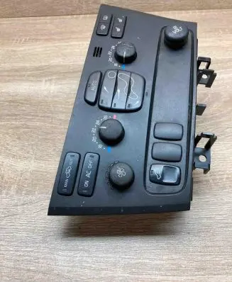 Volvo V70 Climate control unit 8691876 03W21E