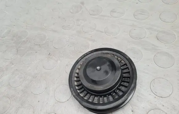 BMW 3 F30 F35 F31 Water pump pulley 8638617