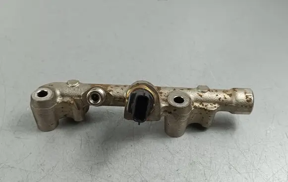 Fuel main line pipe