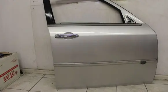 Chrysler 300 - 300C Rear door