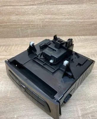 Mercedes-Benz E W211 Hazard light switch A2116803152