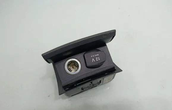 Mercedes-Benz S W221 Cigarette lighter A2216802550