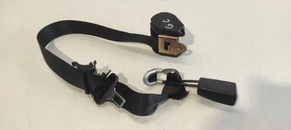 Mercedes-Benz E W210 Middle seatbelt (rear) 