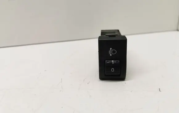 Mazda 3 I Headlight level height control switch 04057810
