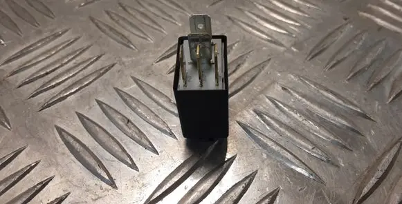 Audi A4 S4 B8 8K Other relay 95VW10K705EA 7M0951253C