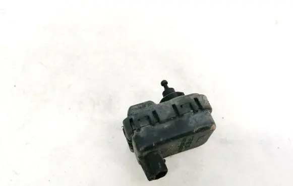 Opel Zafira A Headlight level adjustment motor 