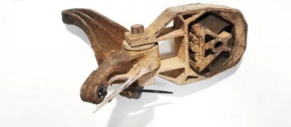 Honda Accord Engine mount bracket