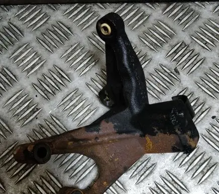 Mercedes-Benz E W213 Engine mounting bracket A6541424000