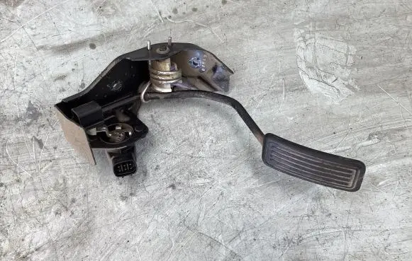 Toyota Avensis T250 Pedal assembly 
