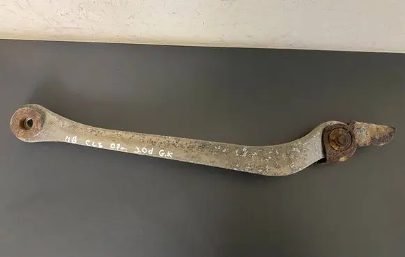 Mercedes-Benz CLS C219 Rear control arm A2303500429