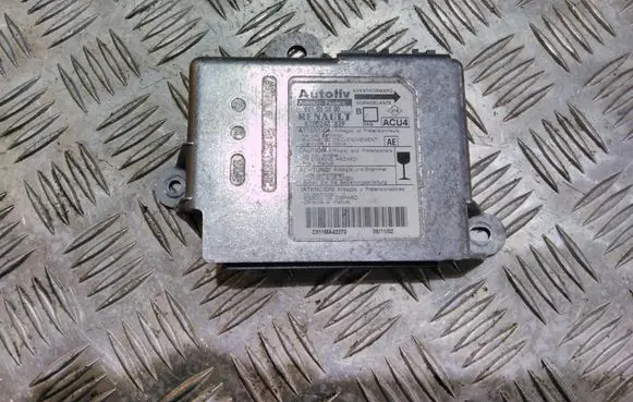 Renault Megane II Airbag control unit/module 601055000 8200246182F