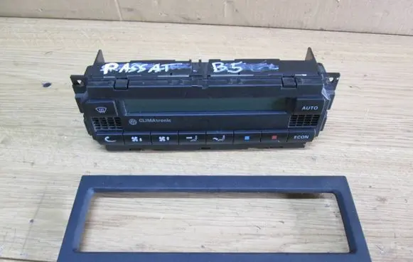 Volkswagen PASSAT B5 Climate control unit