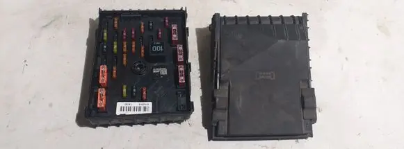 Volkswagen PASSAT B6 Fuse module 3C0937125